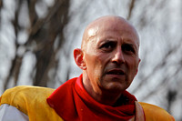 An orange thrower (2012)