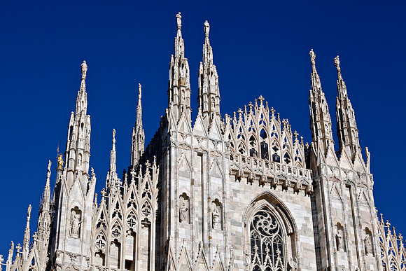 A detail of Dumo di Milano's facade